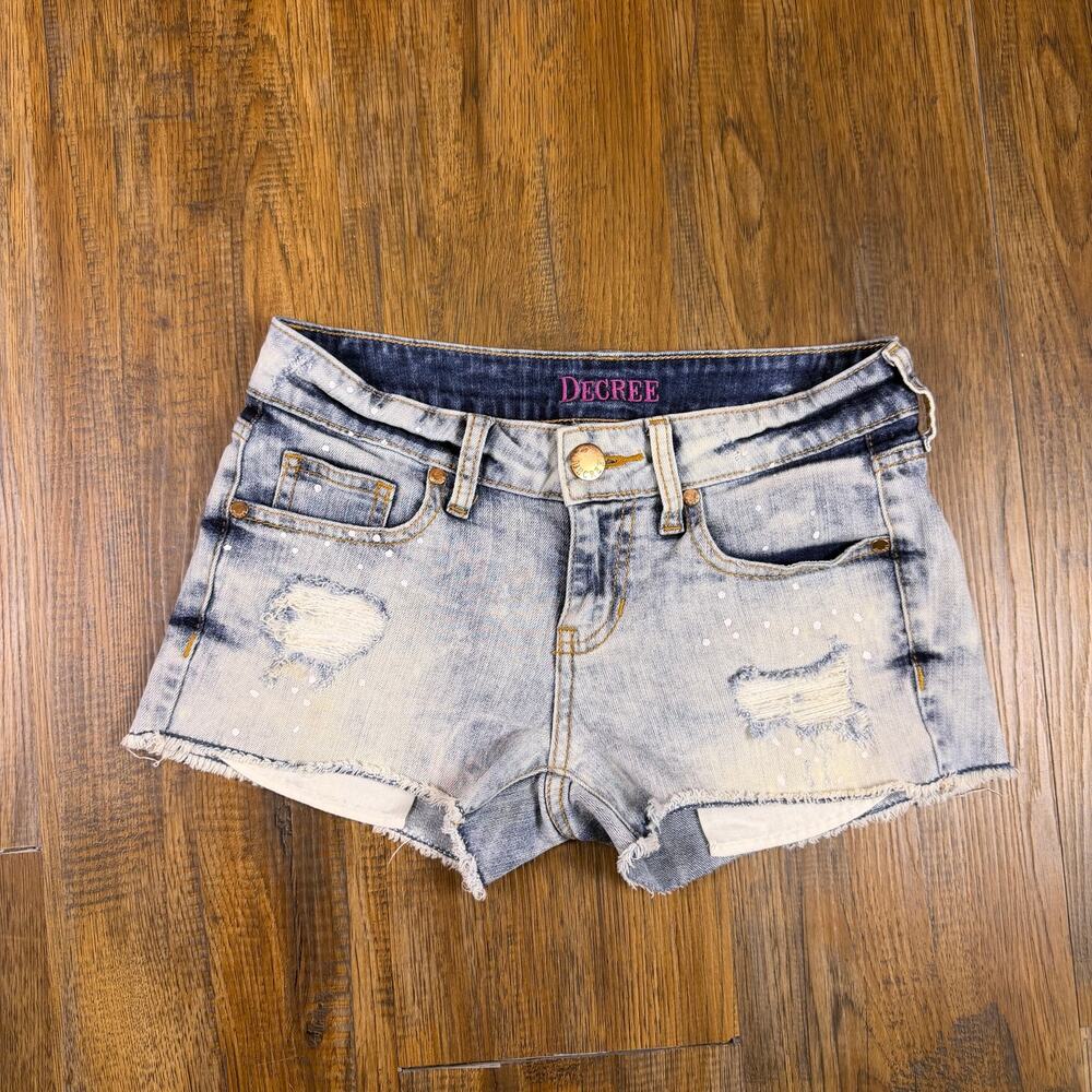 Decree sz 5 light wash low rise denim shorts frayed hem distressed